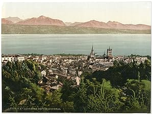 Suisse, Lac Léman, Lausanne, Vue générale et les Alpes de la Savoie