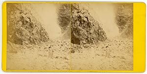 Stereo, Femmes en montagne près d'une cascade, circa 1880