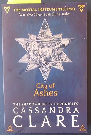 City of Ashes: The Mortal Instruments (#2)
