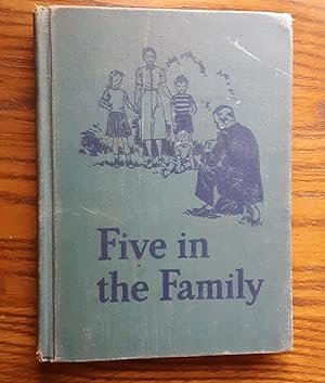 Image du vendeur pour Five In The Family mis en vente par Grandma Betty's Books