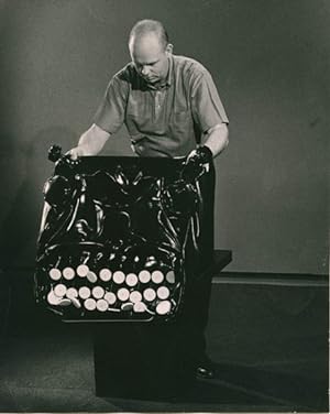Immagine del venditore per Claes Oldenburg : Writing on the Side 1956-1969 venduto da GreatBookPricesUK