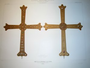 Cruz de la Victoria, o de Pelayo, en la Camara Santa de la Catedral de Oviedo