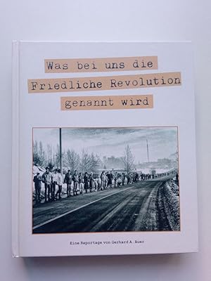 Bild des Verkufers fr Was bei uns die Friedliche Revolution genannt wird 26 Frauen und Mnner aus dem Erzgebirgskreis und dem Landkreis Emmendingen erzhlen von ihrem Leben in der DDR, whrend der Wendezeit und nach der Wiedervereinigung (s Eige zeige - Jahrbuch des Landkreises Emmendingen fr Kultur und Geschichte, 28/2014) zum Verkauf von Antiquariat Smock