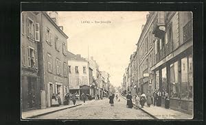 Carte postale Laval, Rue Joinville, vue de la rue im Zentrum