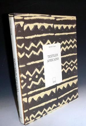 Image du vendeur pour Textiles Africains mis en vente par Alcuin Books, ABAA/ILAB