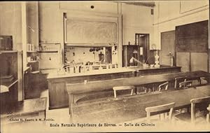 Ansichtskarte / Postkarte Sevres Hauts de Seine, Ecole Normale Superieure, Salle de Chimie