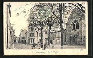 Carte postale Champigny, Rue de l`Église, vue de la rue