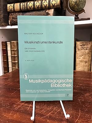 Seller image for Musikinstrumentenkunde. Ein Studien- und Prfungshelfer. (= Musikpdagogische Bibliothek Band 7). for sale by Antiquariat Seibold