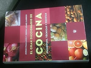 Imagen del vendedor de El Gran Diccionario De Cocina/the Cookbook Dictionary (OTROS GASTRONOMA) (Spanish Edition). Alimentos, tcnicas y recetas. a la venta por Lauso Books