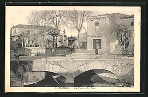 Carte postale Mailhac, La Place, Le Pont