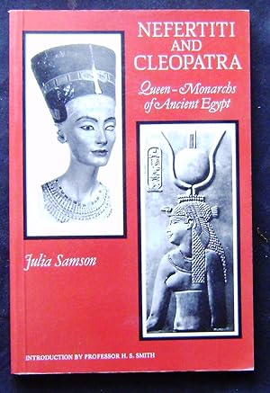 Bild des Verkufers fr Nefertiti and Cleopatra: Queen-Monarchs Ancient Egypt zum Verkauf von booksbesidetheseaside
