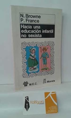 Seller image for HACIA UNA EDUCACIN INFANTIL NO SEXISTA for sale by Librera Kattigara