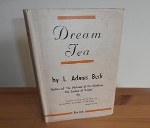 Immagine del venditore per Dream Tea venduto da Kelleher Rare Books