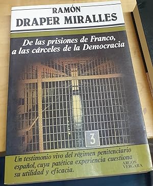 Imagen del vendedor de De las prisiones de Franco, a las crceles de la Democracia a la venta por Outlet Ex Libris