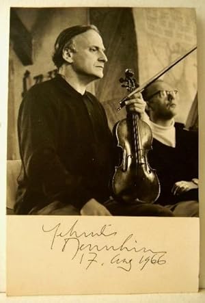 PORTRAIT PHOTOGRAPHIQUE de Yehudi MENUHIN.