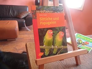 Seller image for Sittiche und Papageien. 6., aktualisierte Auflage. for sale by Antiquariat Floeder