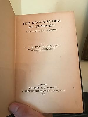 Bild des Verkufers fr Science and the Human Mind; a Critical and Historical Account of the Development of Natural Knowledge zum Verkauf von Temple Bar Bookshop