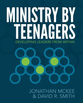 Bild des Verkufers fr Ministry by Teenagers: Developing Leaders from Within zum Verkauf von ChristianBookbag / Beans Books, Inc.