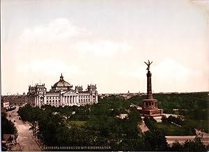 Deutschland, Berlin. Reichstagsgebäude mit Siegessäule.