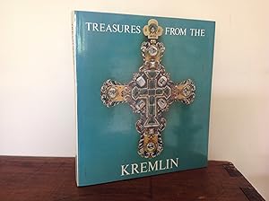 Bild des Verkufers fr Treasures from the Kremlin - An Exhibition from the State Museums of the Moscow Kremlin at The Metropolitian Museum of Art, New York May 19th September and the Grand Palais, Paris October 12th 1979 - January 7th 1980. zum Verkauf von Bishops Green Books
