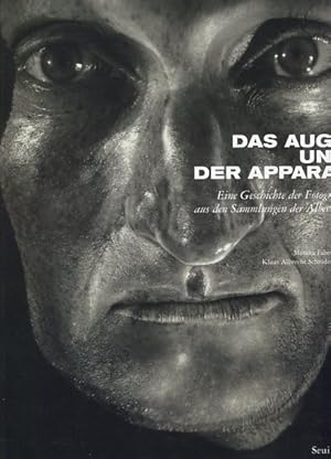 Bild des Verkufers fr Das Auge und der Apparat. Die Fotosammlung der Albertina. Anlsslich der Ausstellung "Das Auge und der Apparat - eine Geschichte der Fotografie", Albertina, Wien (14. Mrz - 8. Juni 2003). Fotomuseum im Mnchner Stadtmuseum (25. Juni - 31. August 2003)]. Hrsg. von und Klaus Albrecht Schrder. In Zusammenarbeit mit Gilles Mora. Mit Texten von Monika Faber . zum Verkauf von Antiquariat Buchkauz