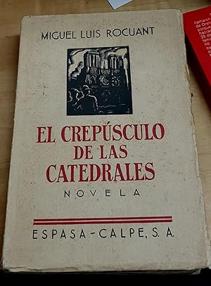 Imagen del vendedor de El crepsculo de las catedrales a la venta por Outlet Ex Libris