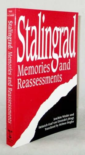 Imagen del vendedor de Stalingrad : Memories and Reassessments a la venta por Adelaide Booksellers