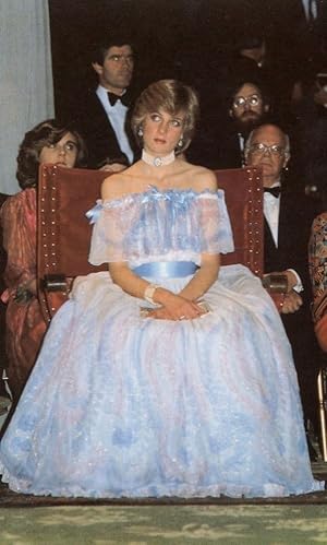 Princess Diana Opening The Gonzaga V&A Museum Exhibition Postcard