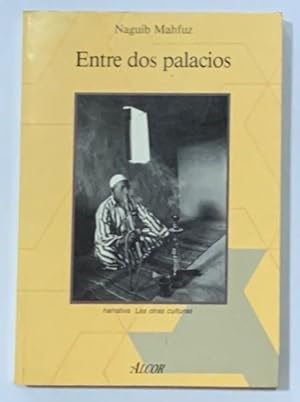 Imagen del vendedor de Entre dos palacios. a la venta por ARREBATO LIBROS