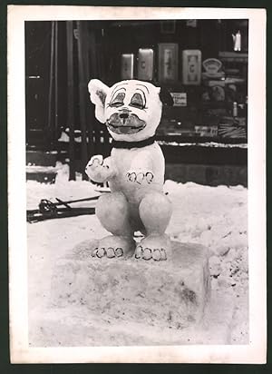 Fotografie Bonzo-Hund als Schnee - oder Eisskulptur 1940