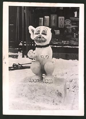Fotografie Bonzo - Hund als Schnee - oder Eisskulptur 1940