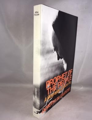 Immagine del venditore per Prophet of the People: A Biography of Padre Pio venduto da Great Expectations Rare Books