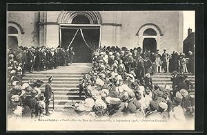 Carte postale Bonnétable, Funérailles du Duc de Doudeauville 1908, Avant les Discours