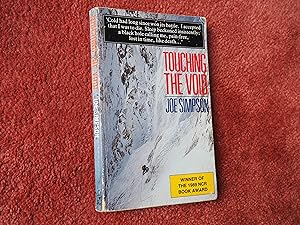 Seller image for TOUCHING THE VOID for sale by Ron Weld Books