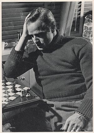 Marlon Brando Playing Chess Board Game Rare Photo Postcard