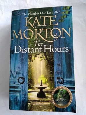 Seller image for The distant Hours for sale by Libros Ambig