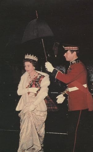 Queen Elizabeth at Holyrood Limousine Chauffeur 1972 Postcard