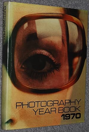 Bild des Verkufers fr Photography Year Book 1970 zum Verkauf von Springhead Books