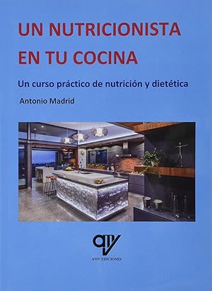 Imagen del vendedor de Un quimico nutricionista en la cocina a la venta por Imosver