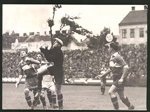 Fotografie Ansicht Wien, Wackerplatz, Fussballspiel Gauliga Rapid Wien vs Vienna