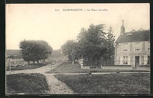 Carte postale Dammartin, La Place Lavollée