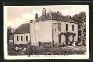 Carte postale Saint-Pierre-le-Bost, Ecole et Mairie