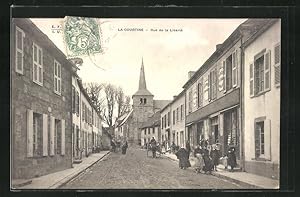 Carte postale La Courtine, Rue de la Liberté, vue de la rue