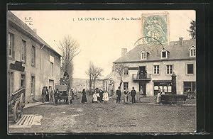 Carte postale La Courtine, Place de la Bascule