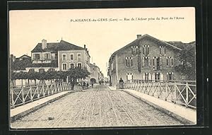 Carte postale Plaisance-du-Gers, Rue de l`Adour prise du Pont de l`Arros, vue de la rue