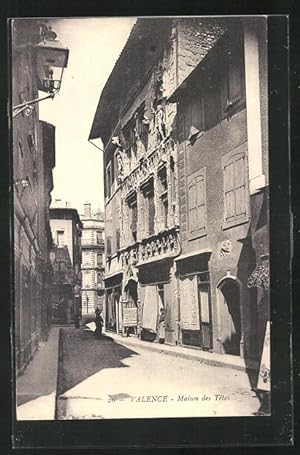 Carte postale Valence, Maison des Têtes