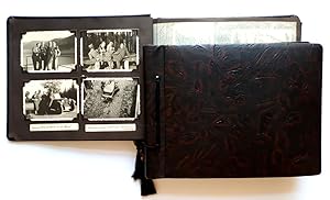 2 Fotoalben, 1930-1938 mit zahlreichen Eregnisaufnahmen auf Baryt-Papier mit Büttenrand, ca. 300 ...