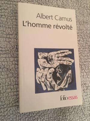 Seller image for L'Homme Revolte (Folio Essais Series) -- French Language Edition for sale by SAVERY BOOKS
