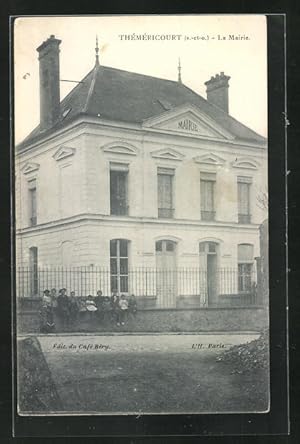 Carte postale Théméricourt, La Mairie, des enfants vorm Hôtel de Ville