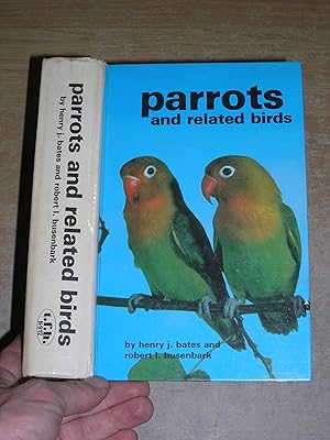 Immagine del venditore per Parrots and Related Birds venduto da Neo Books